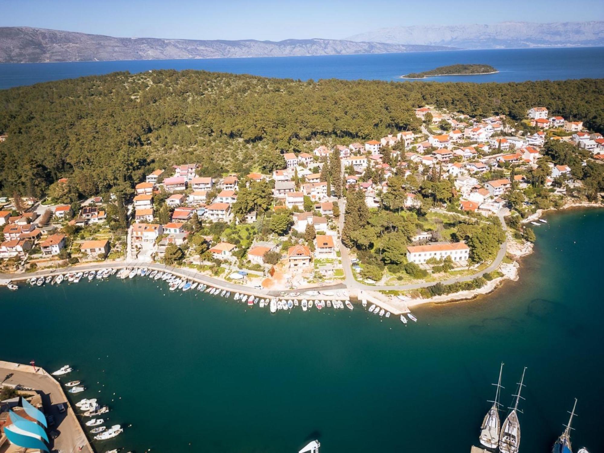 Hvar &