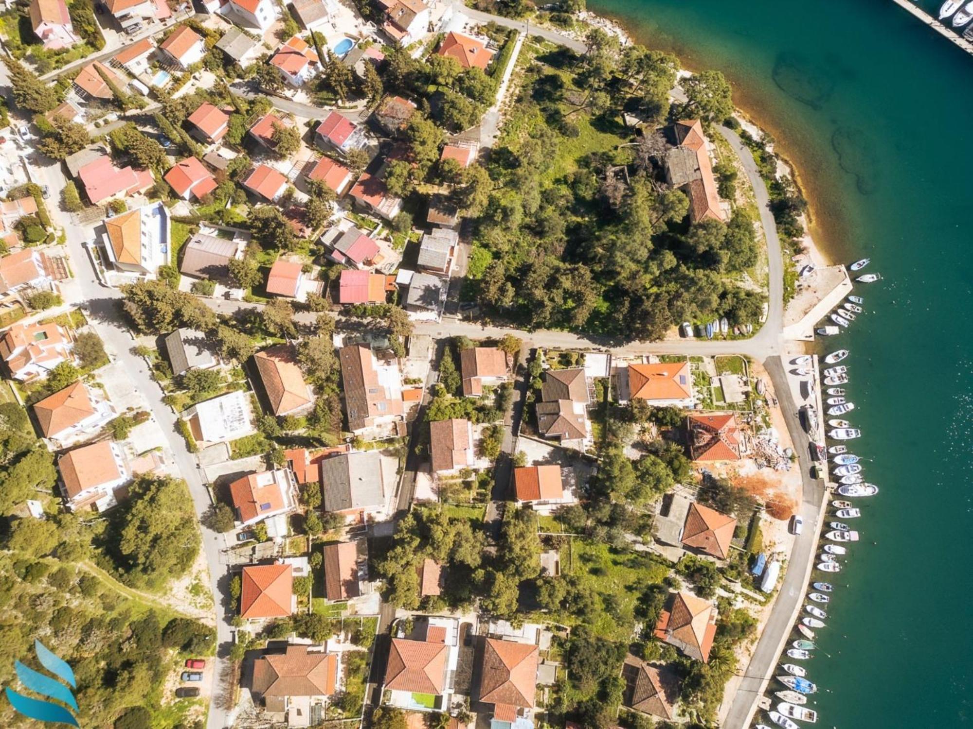 Hvar &